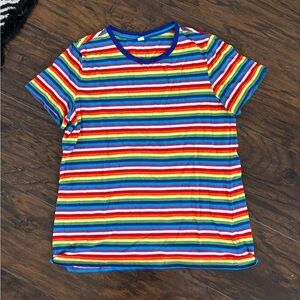 💛3/$15💛 Rainbow T shirt